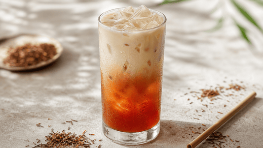 Rooibos Latte : la recette du red latte sans caféine (chaud & glacé) - Pure Tea